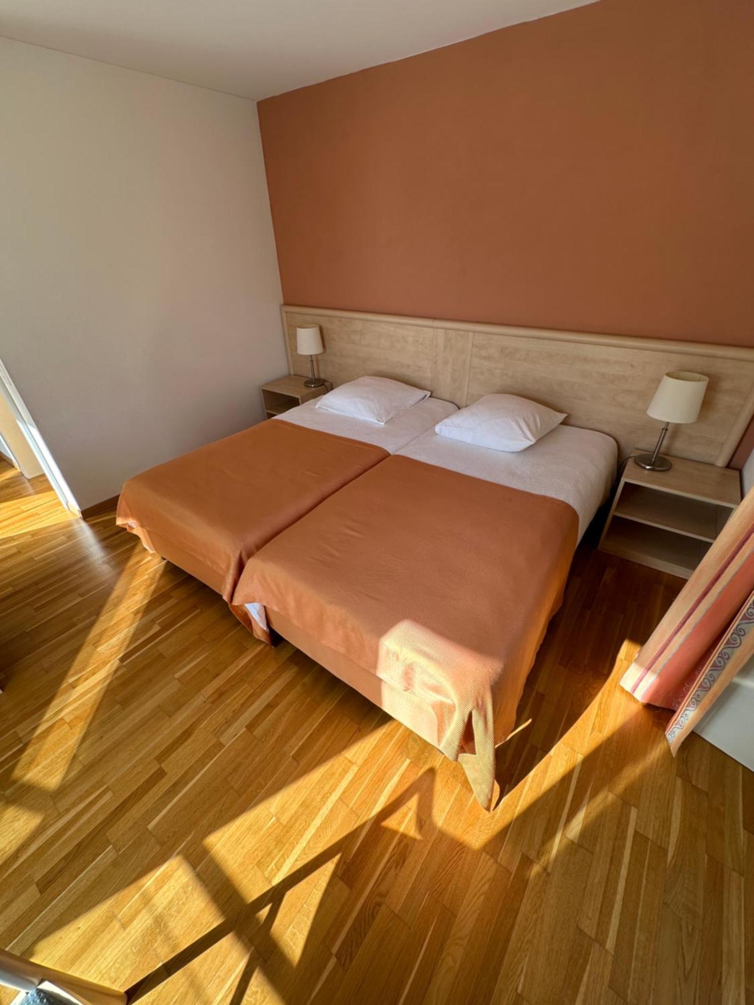 Auberge Aux Deux Sapins Montricher Zewnętrze zdjęcie