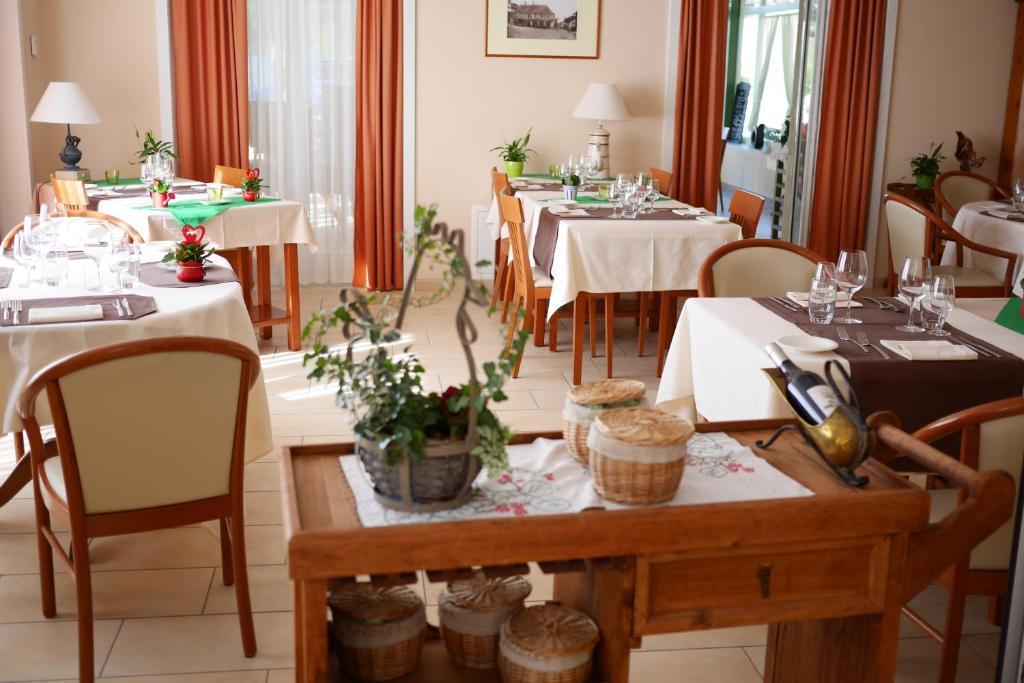 Auberge Aux Deux Sapins Montricher Zewnętrze zdjęcie