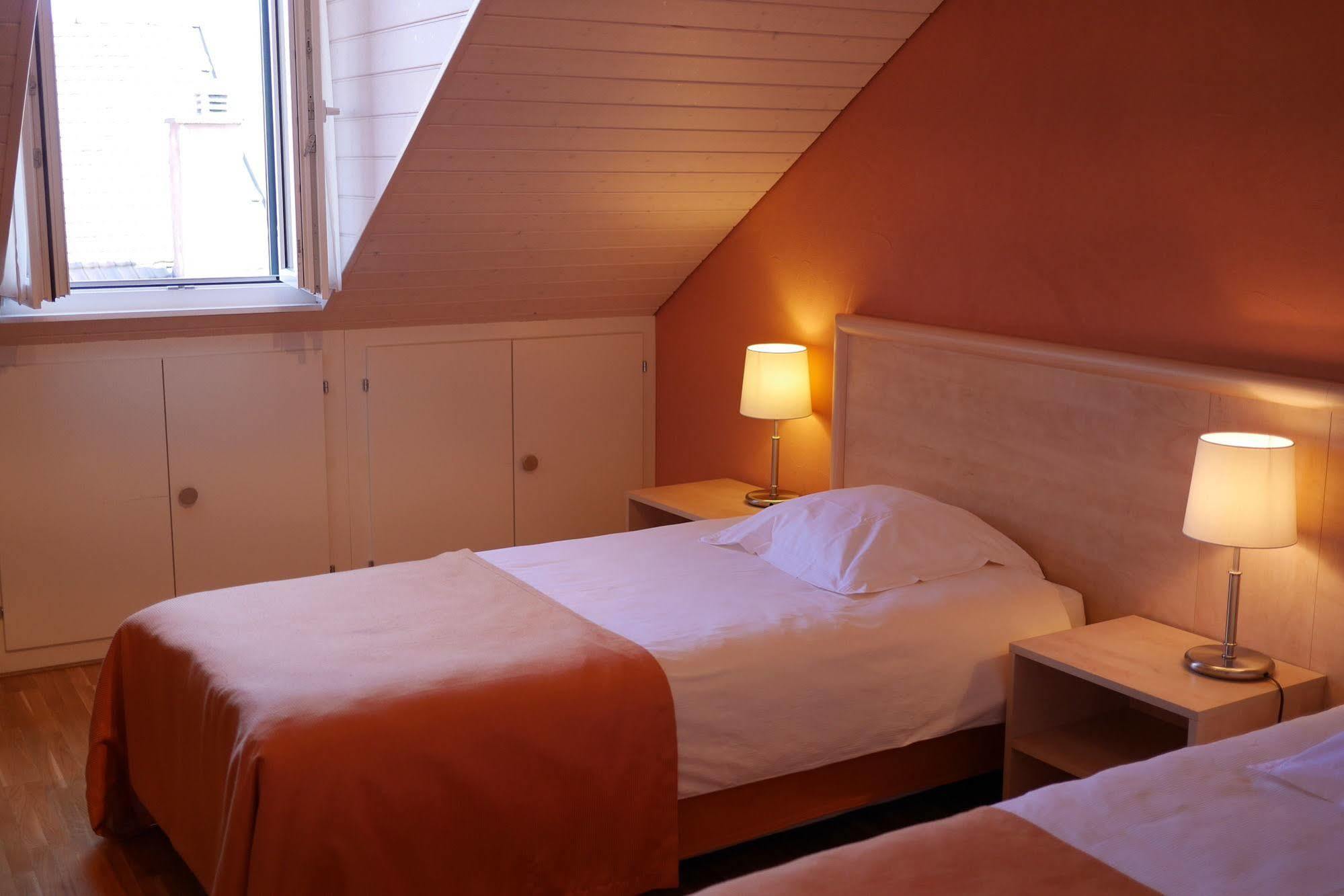 Auberge Aux Deux Sapins Montricher Zewnętrze zdjęcie