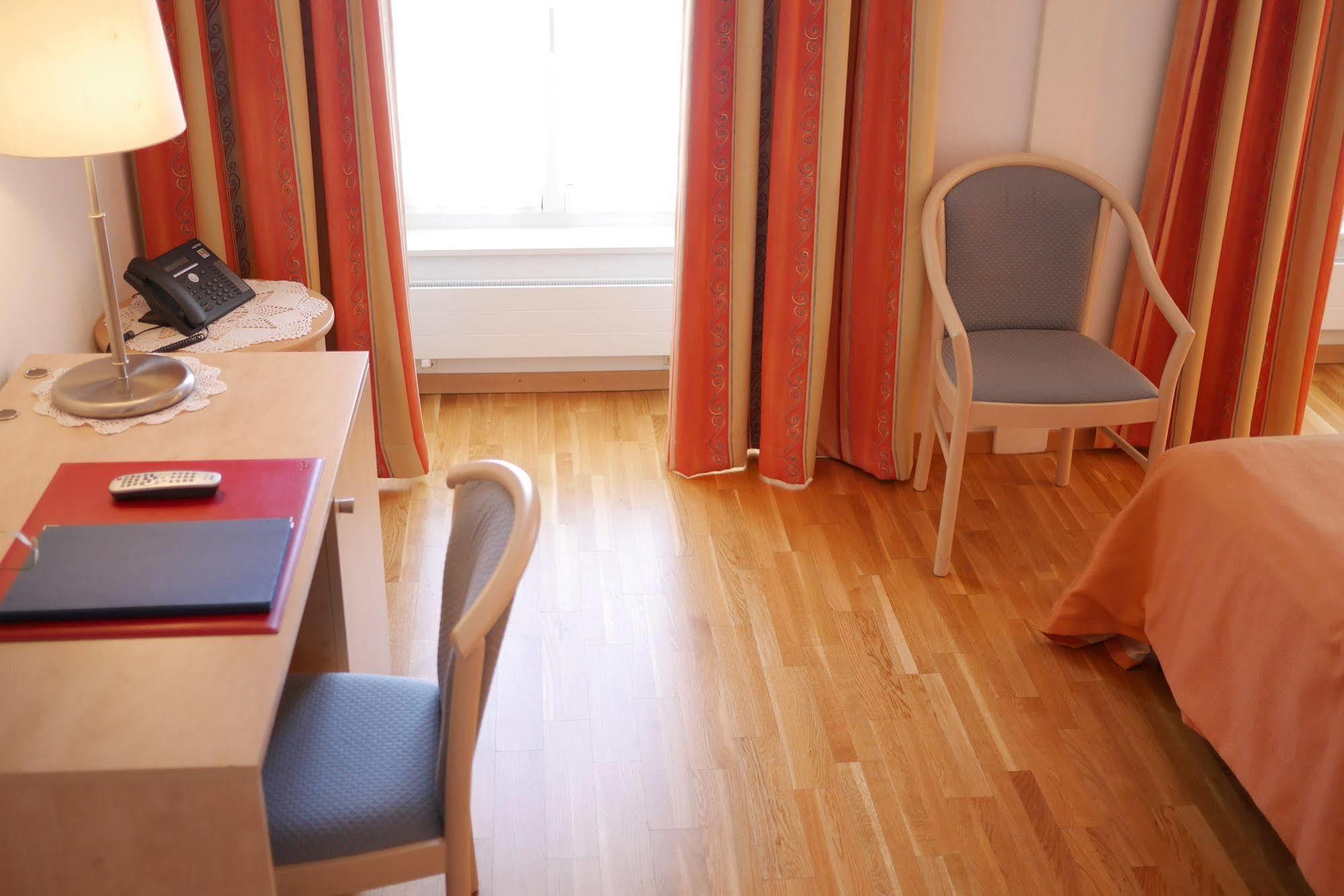 Auberge Aux Deux Sapins Montricher Zewnętrze zdjęcie